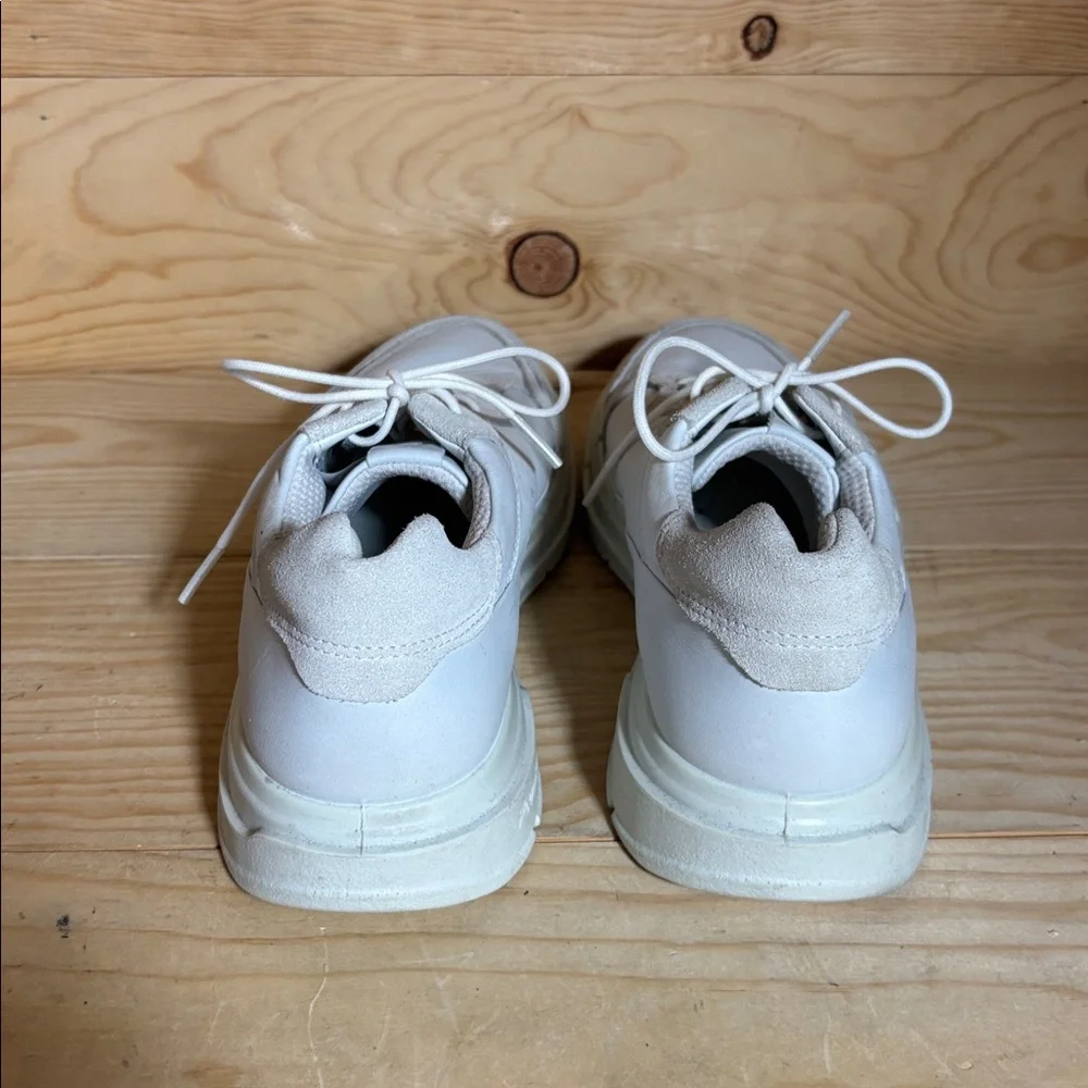 Ecco soft Cream and white sneakers‎